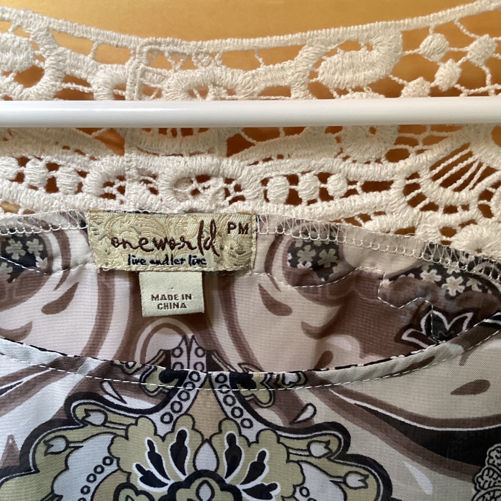 One World Paisley Chiffon Blouse Crochet Lace Shoulder Boho Top Brown Cream PM - Picture 6 of 10